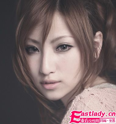 冬日 妆 无辜 萌MM最爱垂眼妆