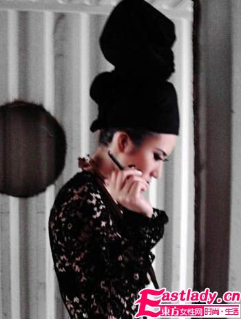 何洁PK李霄云 超女造型清新or雷人