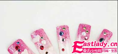 就是要闪耀 脱俗百搭珠光美甲