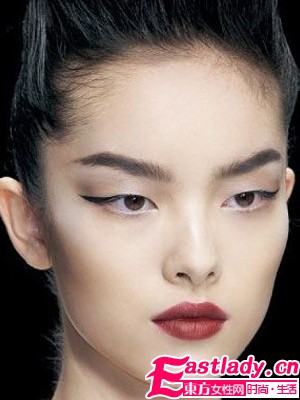 唇红齿白 彰显十足东方[女人味]