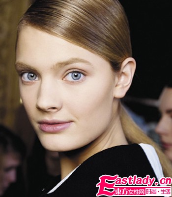 潮流预告 2010秋冬妆容异彩魅惑