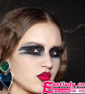 2010秋冬彩妆 个性破格视觉系
