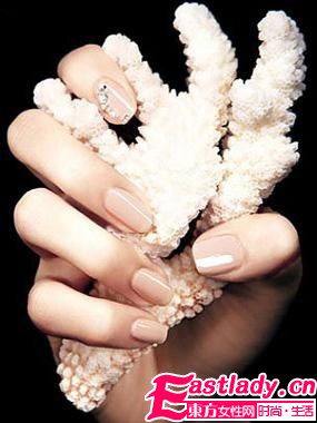 寒冬柔情 5款冬日最IN暖心美甲