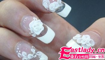 儒雅冬日 温暖奶茶在指尖飘香