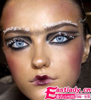 2010秋冬彩妆 个性破格视觉系