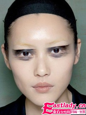 唇红齿白 彰显十足东方[女人味]