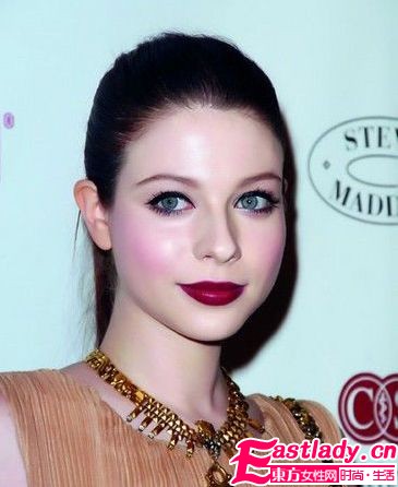 15位美人亲身示范初冬潮流美妆