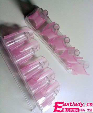 网友示范 轻松简单DIY法式美甲