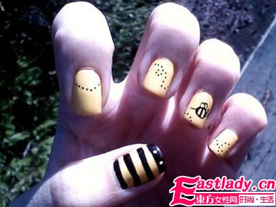 初秋新色美甲 独一无二的指尖风情