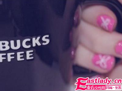 初秋新色美甲 独一无二的指尖风情