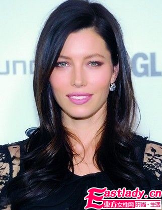 潮妞志 国外女星冬日刮起暖调风