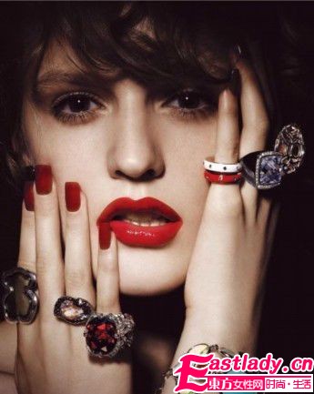 当首饰遭遇美甲 迸发奢华火花