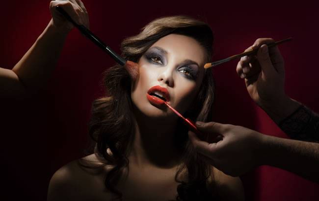 卸妆油的正确用法介绍 卸妆乳和卸妆油哪个好