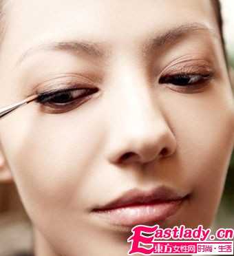 麻豆示范 10步 妆 出温柔无辜感