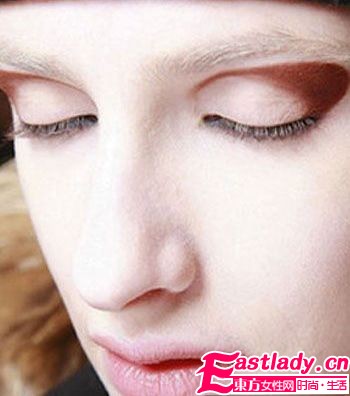 彩妆狂潮 2010秋冬玩转[眼]花样