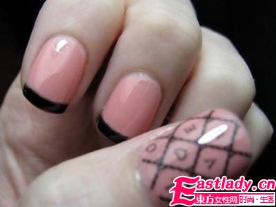 初秋新色美甲 独一无二的指尖风情