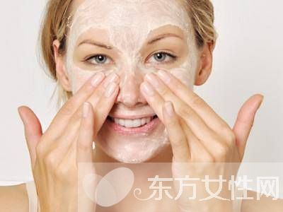 冬天热水洗脸还是冷水洗脸好 多少度的水更好