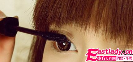 打造俏丽圣诞约会耀眼彩妆 让你美美过圣诞