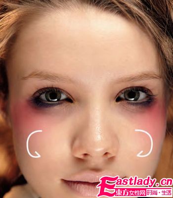 甩掉 大饼脸 4种腮红巧妙化