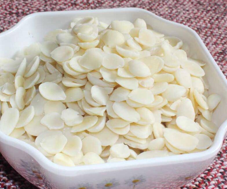 杏仁粉的功效与作用 自制杏仁粉面膜