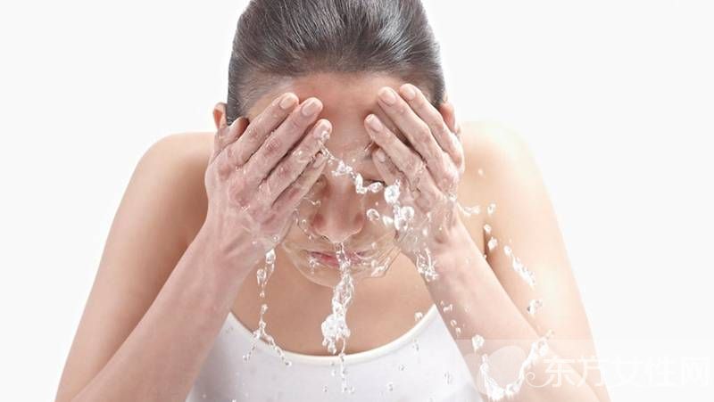 控油祛痘的方法有哪些 几招教你如何在夏季有效控油祛痘