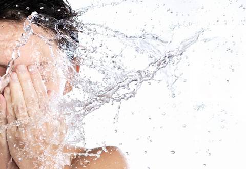 如何快速祛痘6个小窍门 简单轻松去无痕