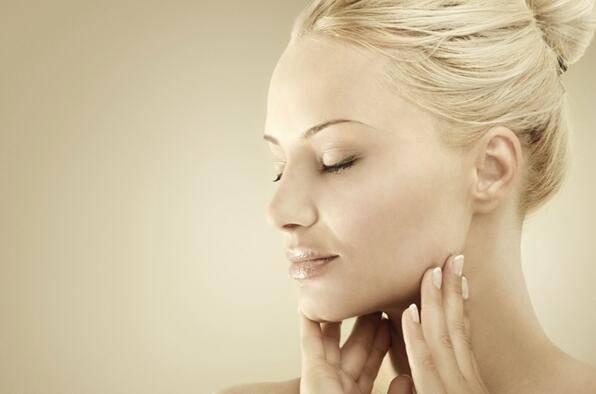 6个引起痤疮粉刺的原因 治疗痤疮粉刺偏方推荐