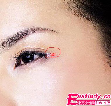 去除鱼尾纹只需五方法