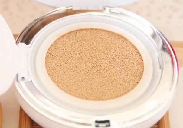 气垫BB哪家强 当然是这款实力圈粉的裸妆王