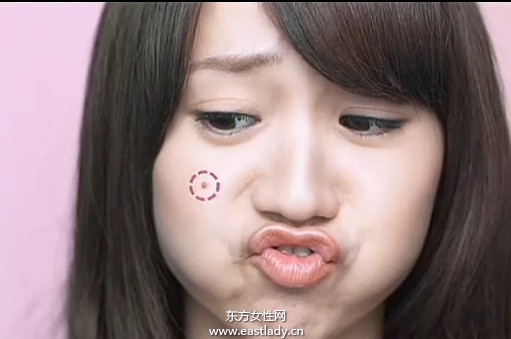 五个简单小妙招 让你跟青春痘疤痕say goodbye