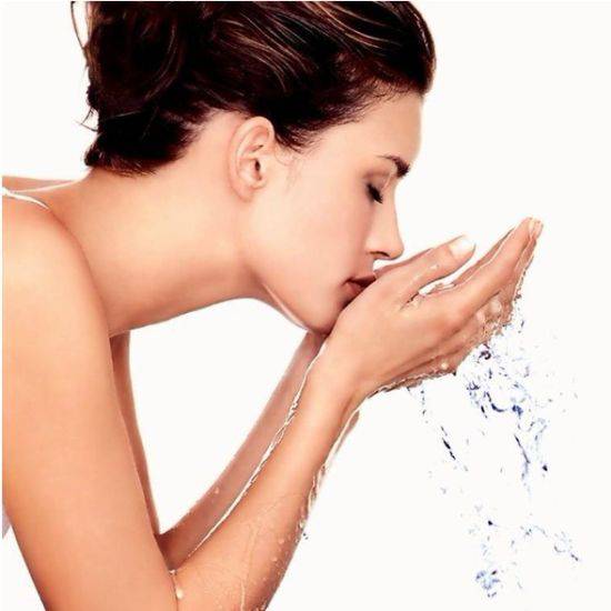 敏感肌肤四个护肤原则 从里到外至关重要