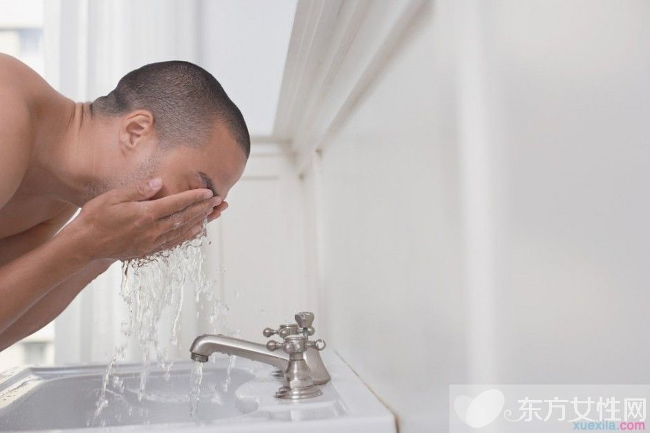 分享男性皮肤保养小常识 简单几招轻松变美少男