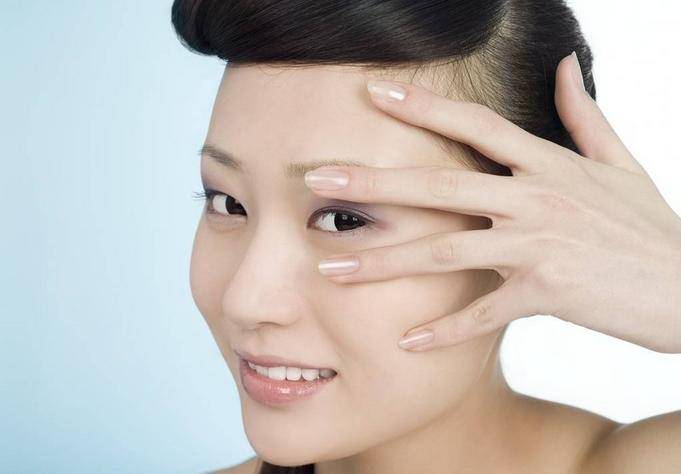 想要拯救黑眼圈 这5个NG动作必须要叫停