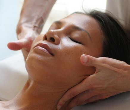 美容护肤 5分钟淋巴排毒按摩法