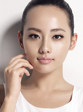 脸上脱皮怎么办 如何应对换季脱皮