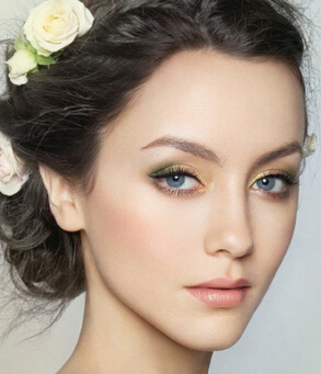 如何正确使用眼霜 正确使用眼霜保养肌肤