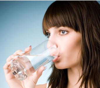 睡前皮肤保养 让你的肌肤高人一等