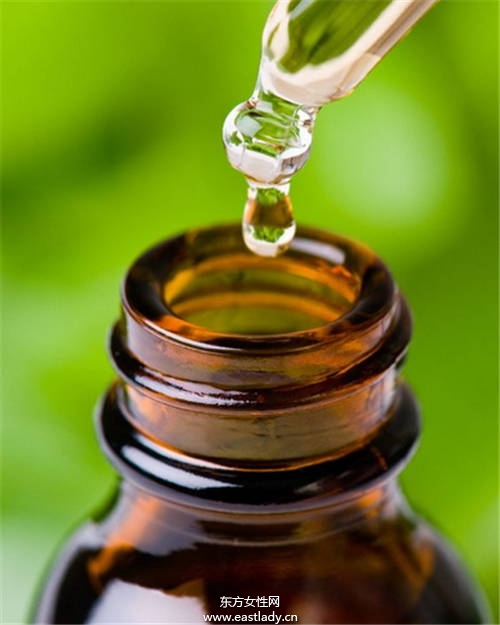 夏天背上长痘痘好烦恼 5个抗痘经验大公开