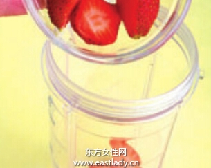 自制燕麦草莓面膜