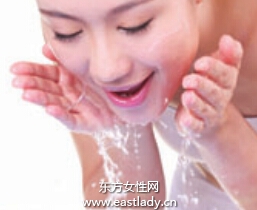 正确的洗脸基本步骤