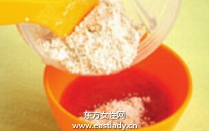 自制燕麦草莓面膜