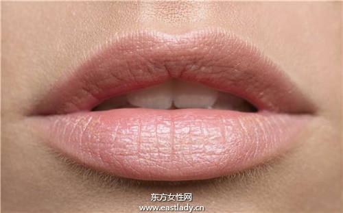 嘴唇干燥脱皮暗沉怎么办 试试这个方法让你嘴唇变的超粉嫩