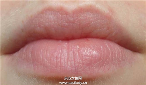 嘴唇干燥脱皮暗沉怎么办 试试这个方法让你嘴唇变的超粉嫩