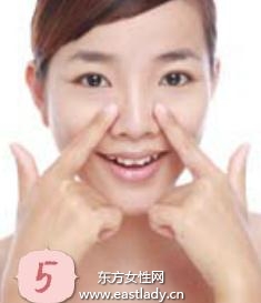 按摩洁面双管齐下使肌肤恢复清爽状态