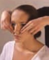 面部按摩让肌肤容光焕发