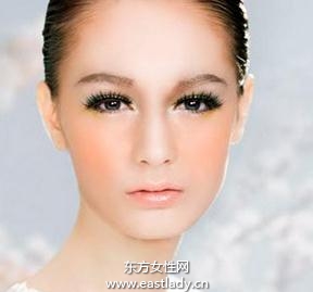 美唇技巧让双唇瞬间拥有迷人光彩