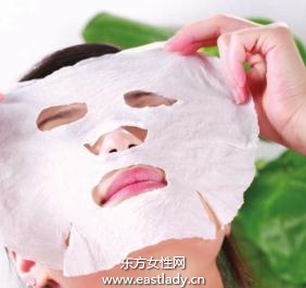 自制蜜汁牛奶美白面膜 防止皱纹令皮肤白嫩