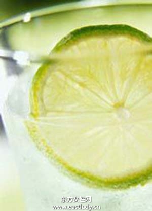 柠檬促进新陈代谢使肌肤白皙柔嫩