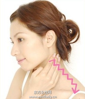 中医按摩轻松去除粉刺