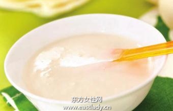 自制木瓜奶清洁面膜 让肌肤变得白里透红